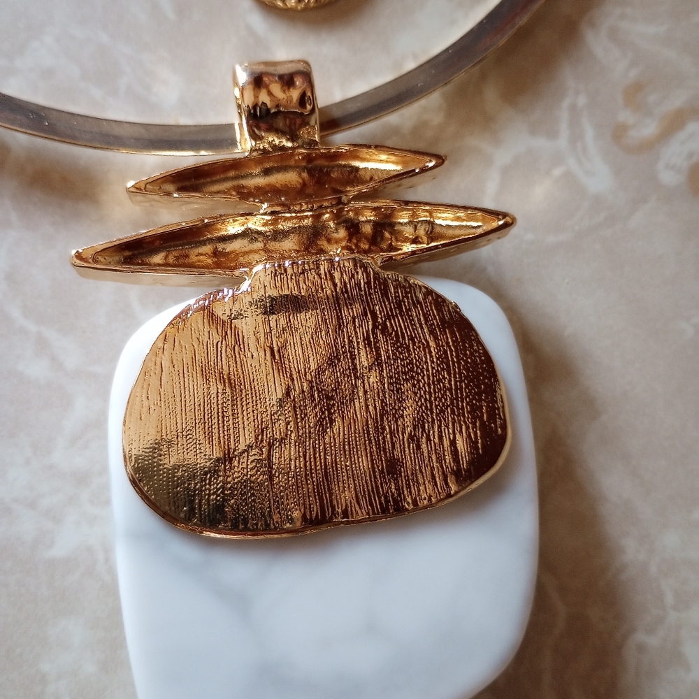 Jewelry - Picture 3 of 5